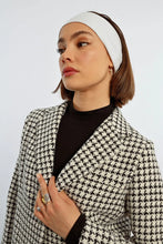 Load image into Gallery viewer, Houndstooth jacket - BW
