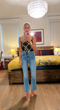 Load image into Gallery viewer, Flare Jeans - Jenny
