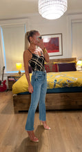 Load image into Gallery viewer, Flare Jeans - Jenny
