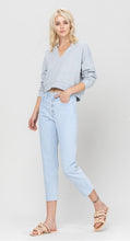 Load image into Gallery viewer, Exposed button Mom jeans - Whip
